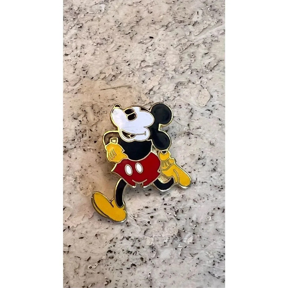 Vintage Mickey Mouse Disney Black Red Pin Brooch - Picture 2 of 6